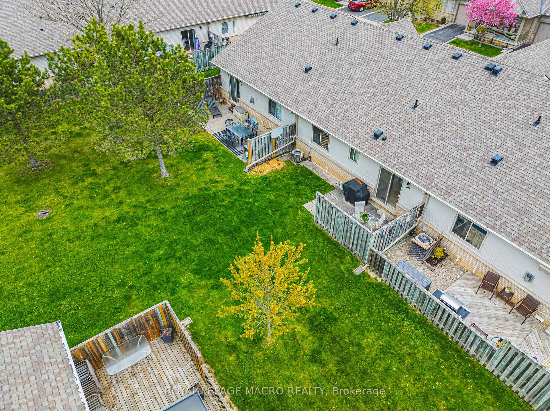 1 Bedroom Condo at 34 Southbrook, Hamilton For sale