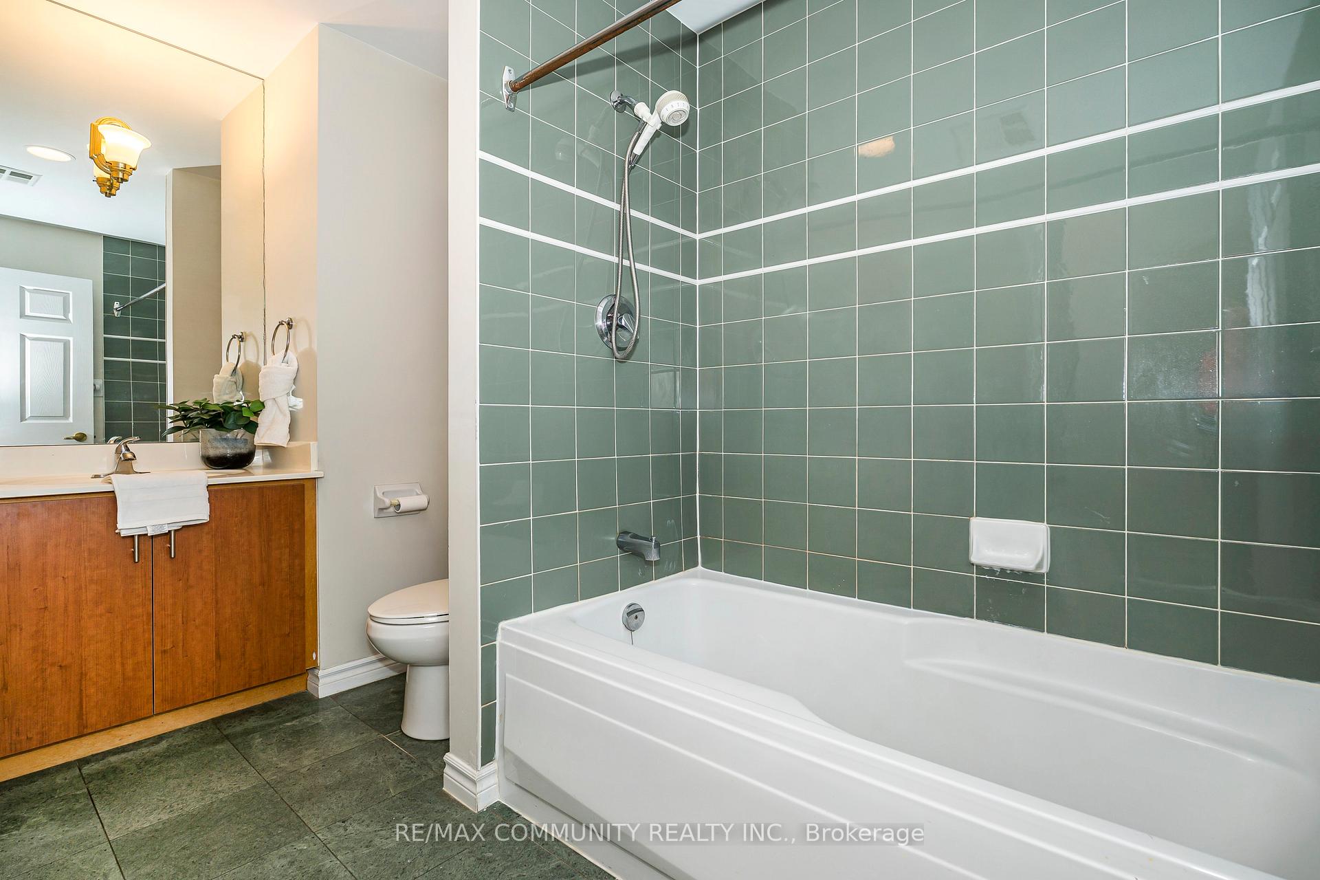 1 Bedroom Condo at 980 Yonge,  Toronto For sale
