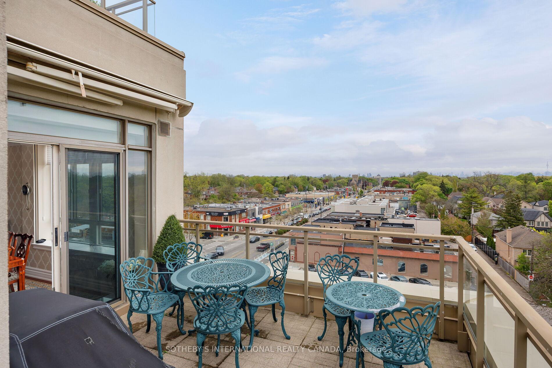 2 Bedrooms Condo at 935 Royal York, Toronto For sale