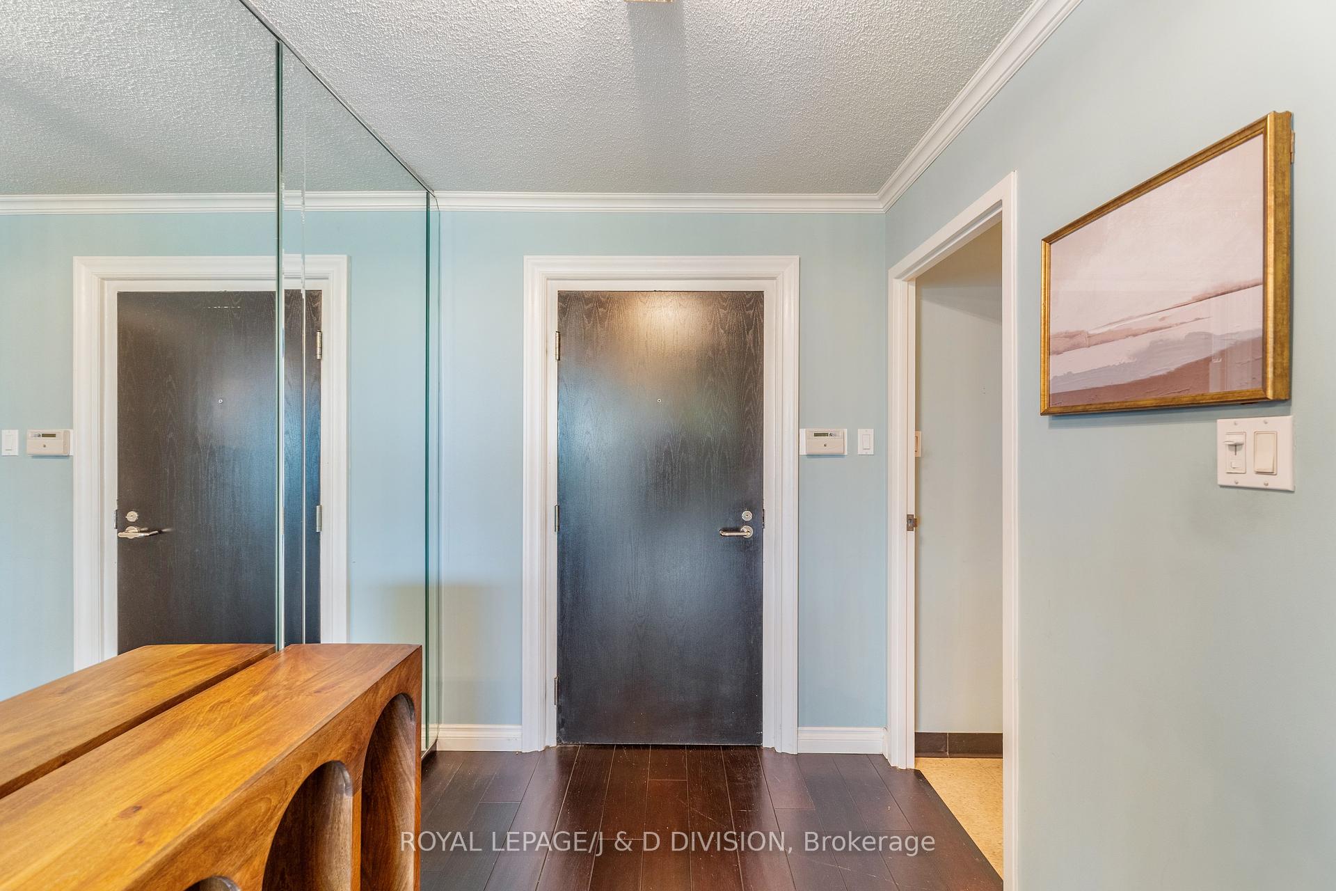 2 Bedrooms Condo at 401 Queens, Toronto For sale