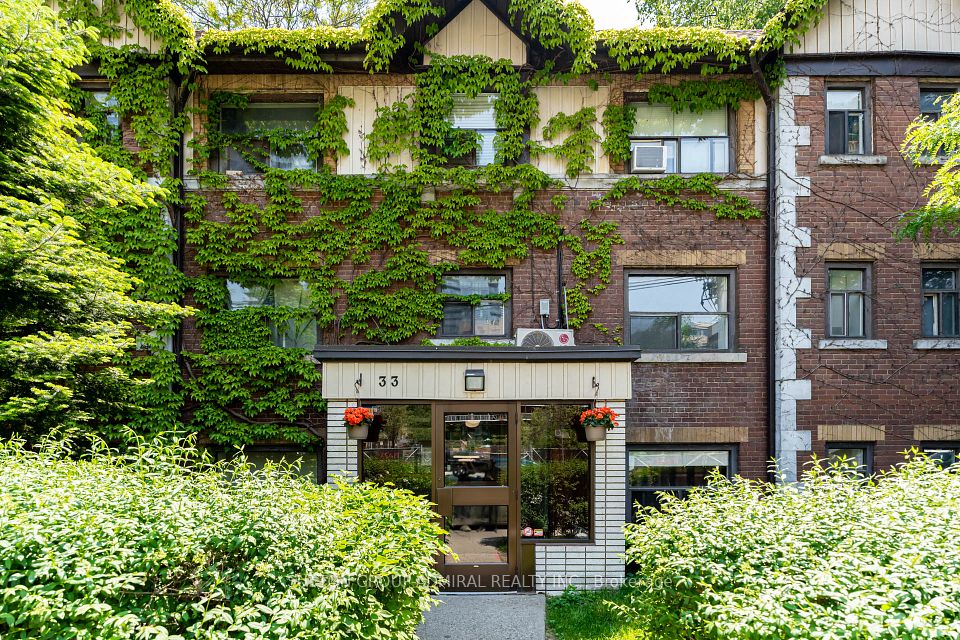 33 Maitland