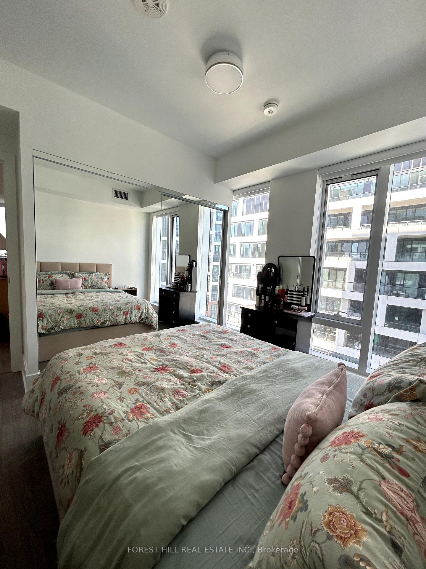 2 Bedrooms Condo at 480 Front,  Toronto For sale