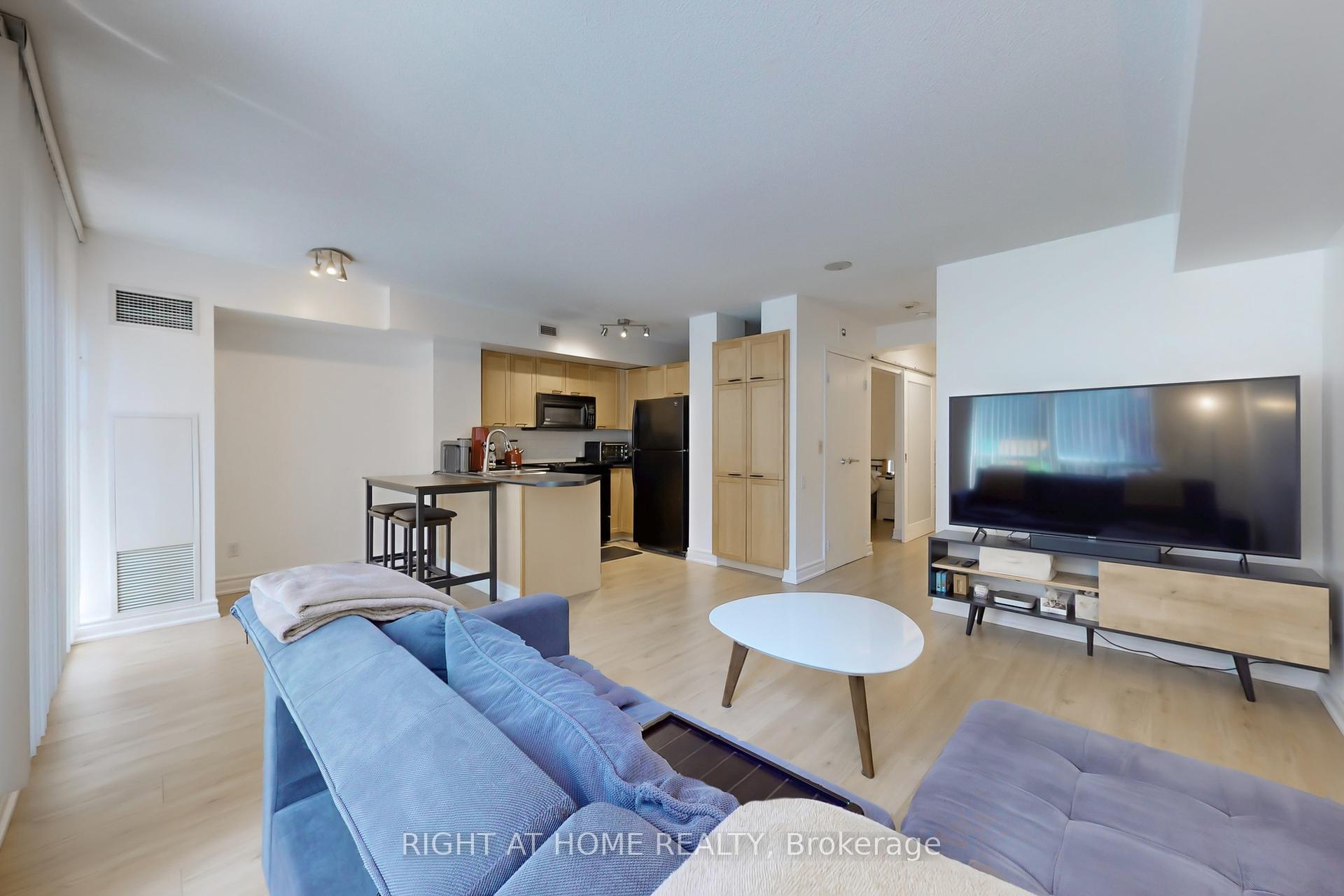 1 Bedroom Condo at 75 Dalhousie, Toronto For sale