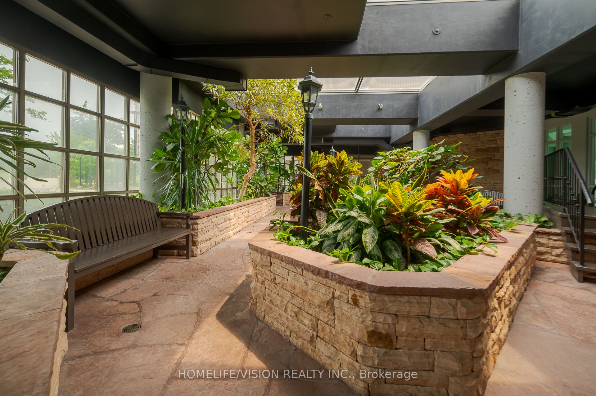 7 Townsgate Drive, #413