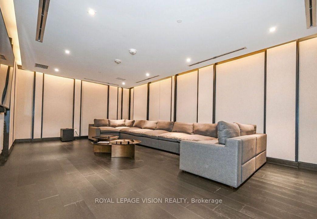 2 Bedrooms Condo at 501 Yonge, Toronto For sale