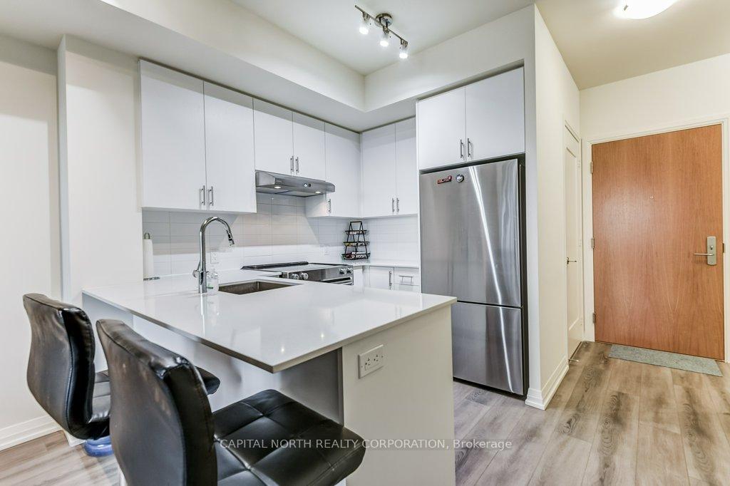 1 Bedroom Condo at 8960 Jane, Vaughan For sale