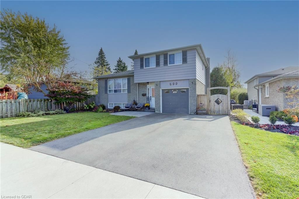 301 DOMVILLE Street Wellington North Ontario N0G 1A0