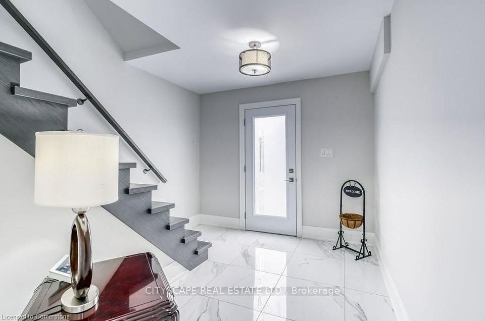 34 Mercer Drive, Brampton, ON L6X 1B4
