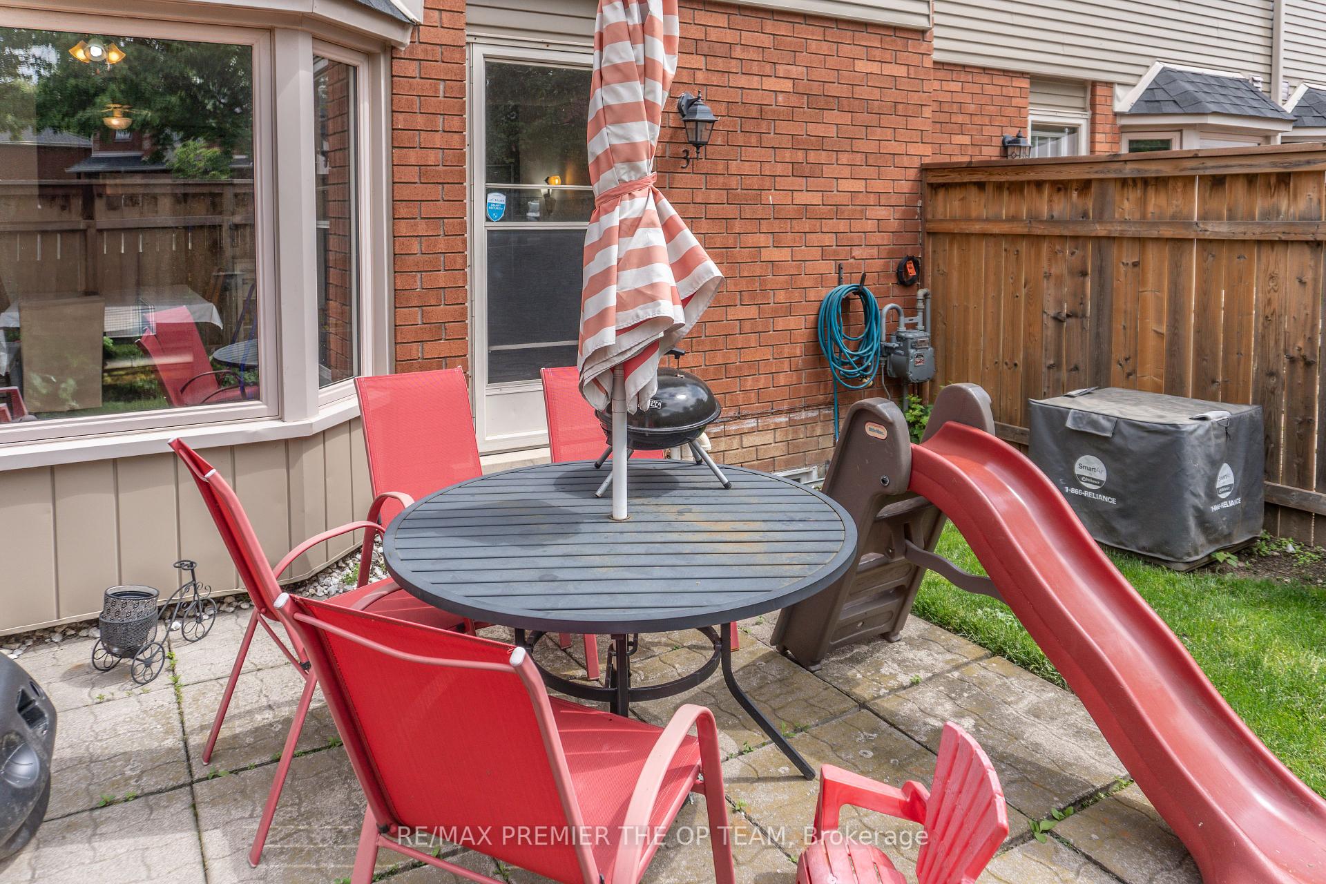 3 Bedrooms Condo at 255 Mount Albion, Hamilton For sale