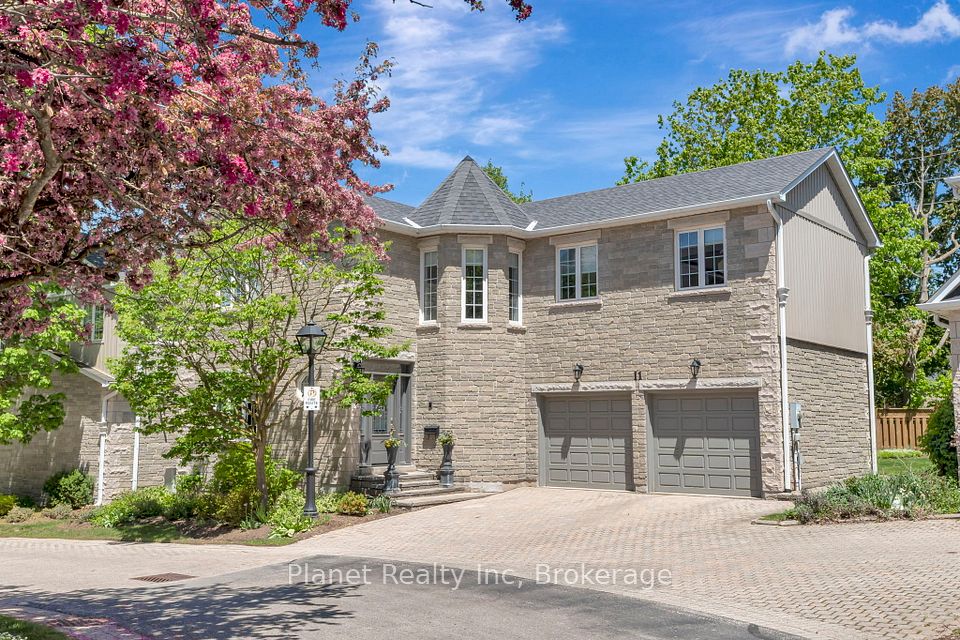 25 Manor Park