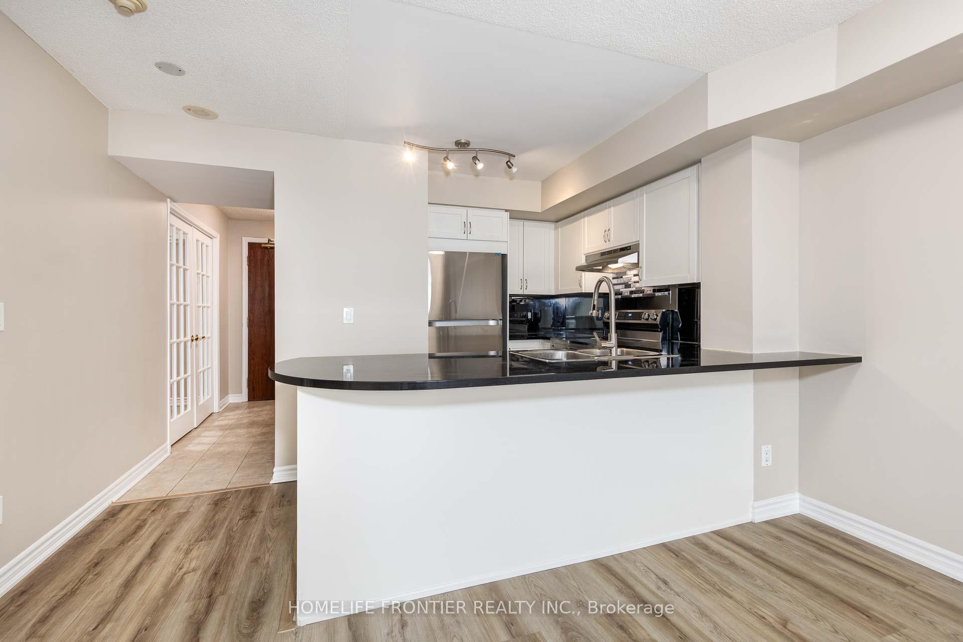 2 Bedrooms Condo at 18 Kenaston, Toronto For sale