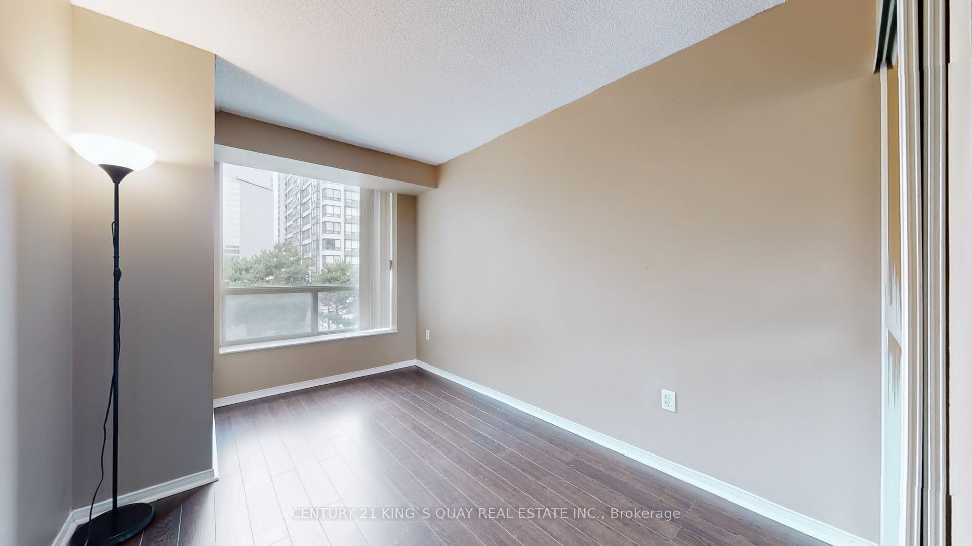 2 Bedrooms Condo at 18 Pemberton, Toronto For sale