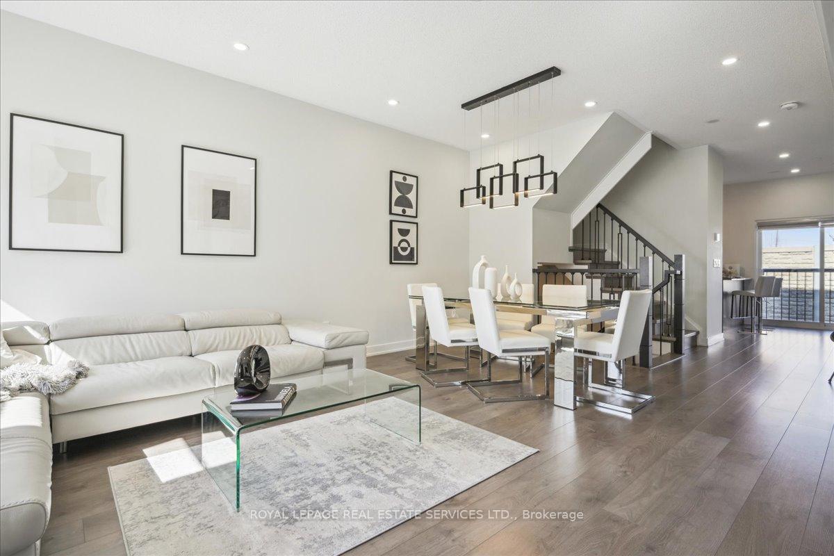 4 Bedrooms Condo at 1121 Cooke, Burlington For sale