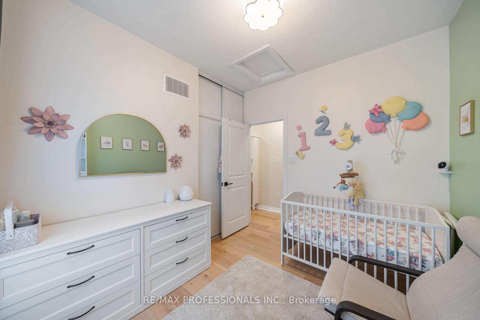 2 Bedrooms Condo at 1437 Lakeshore,  Mississauga For sale