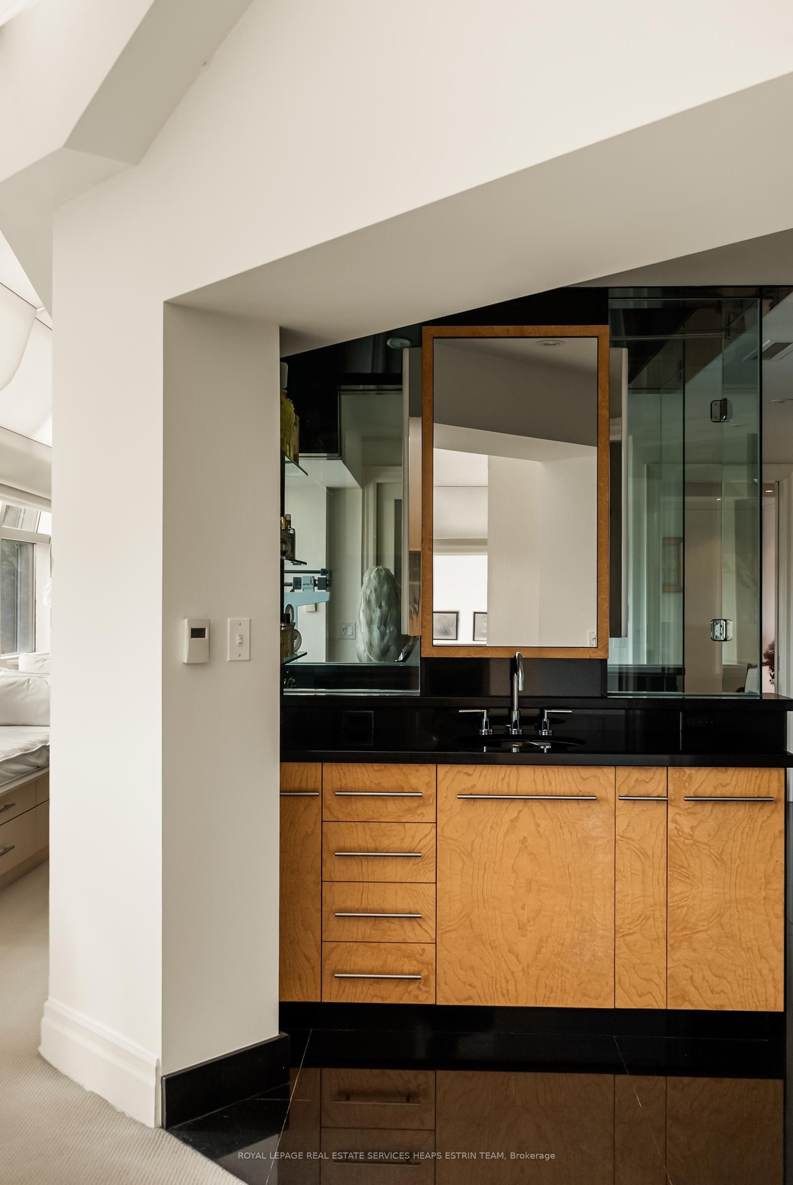 2 Lynwood Avenue, #PH1