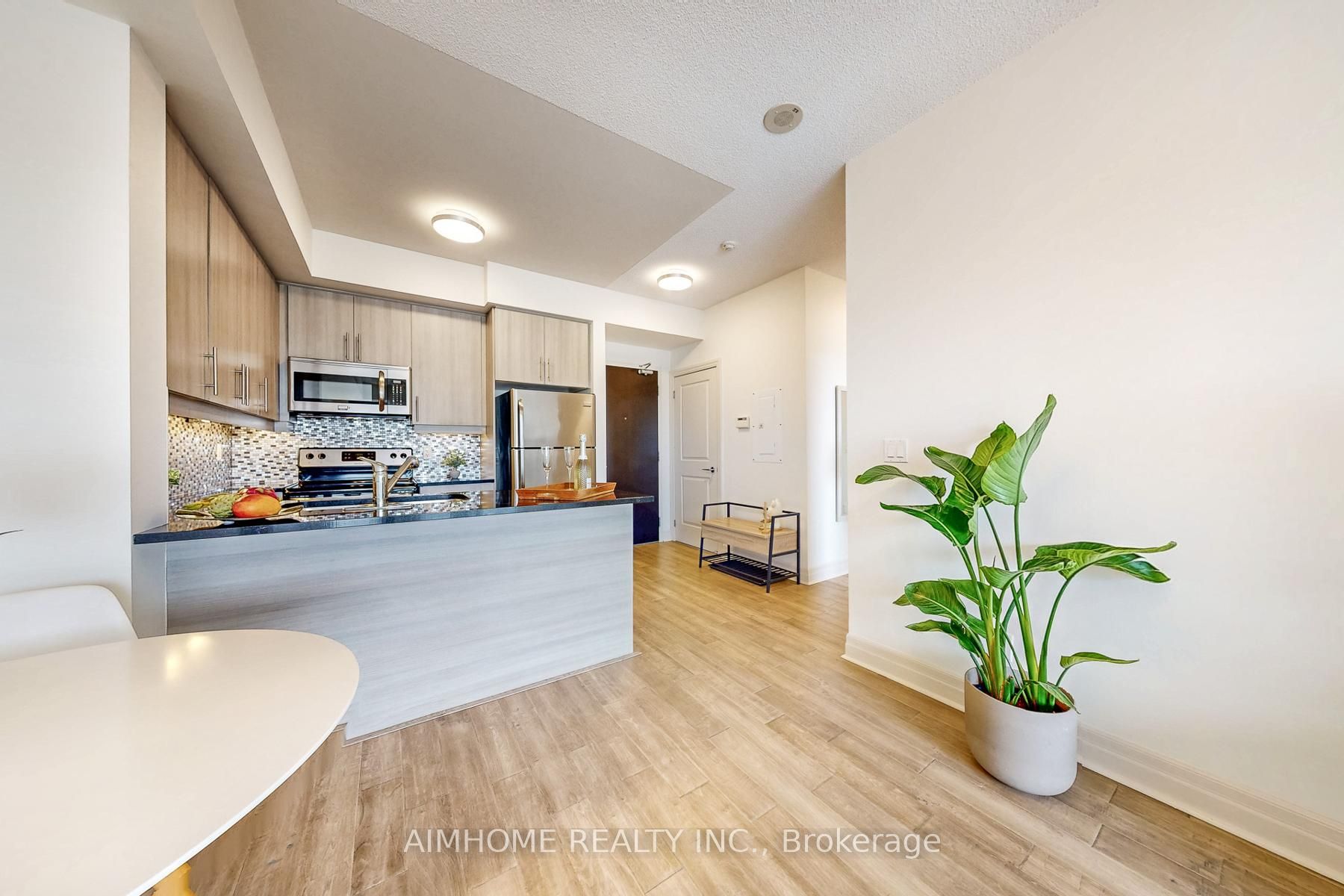 8110 Birchmount Road, #1004