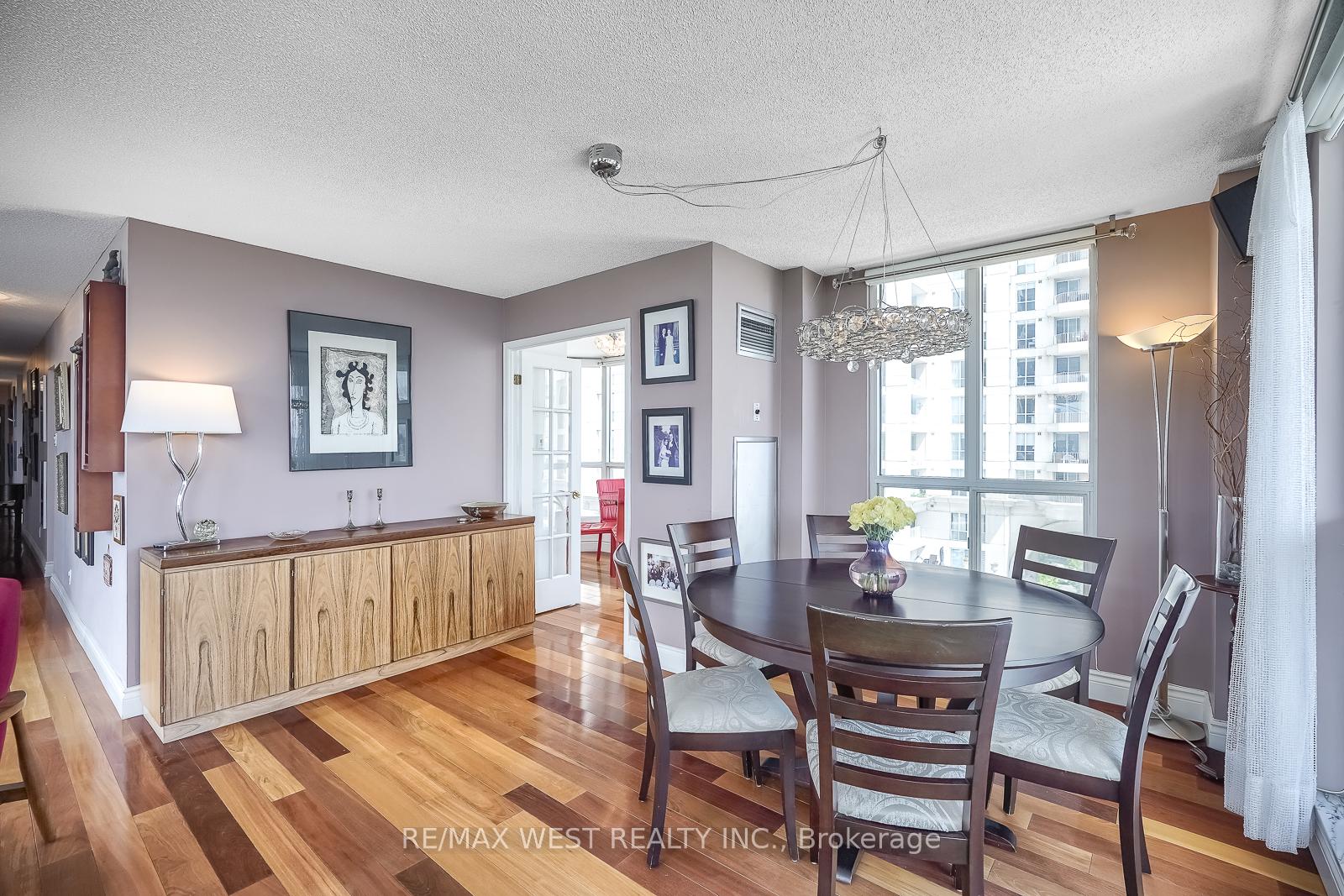3 Bedrooms Condo at 2285 Lake Shore, Toronto For sale