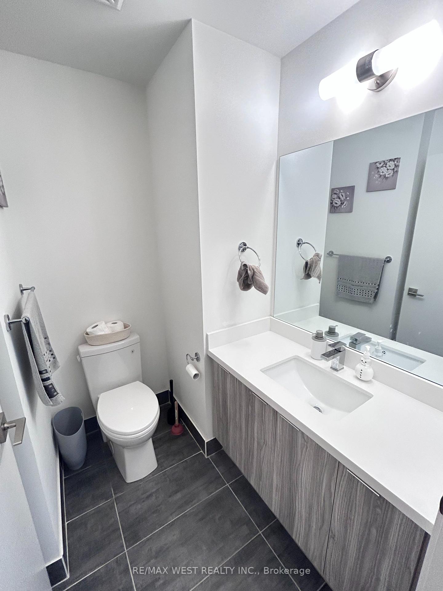 1 Bedroom Condo at 2908 Highway 7, Vaughan For sale
