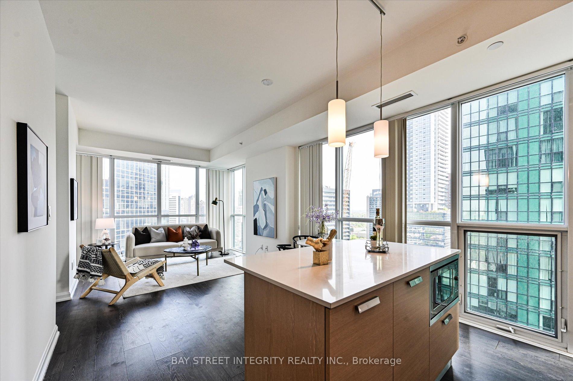 3 Bedrooms Condo at 11 Bogert, Toronto For sale