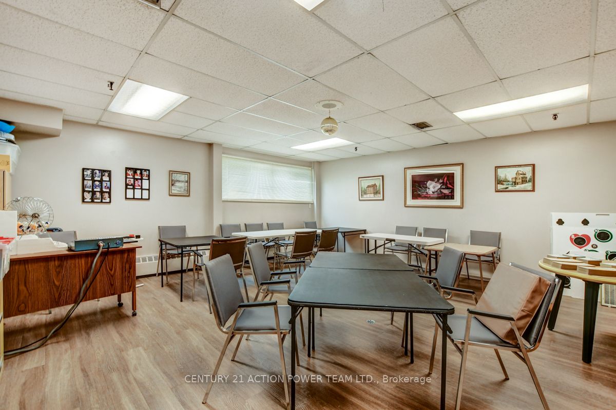 915 Elmsmere Road, #707