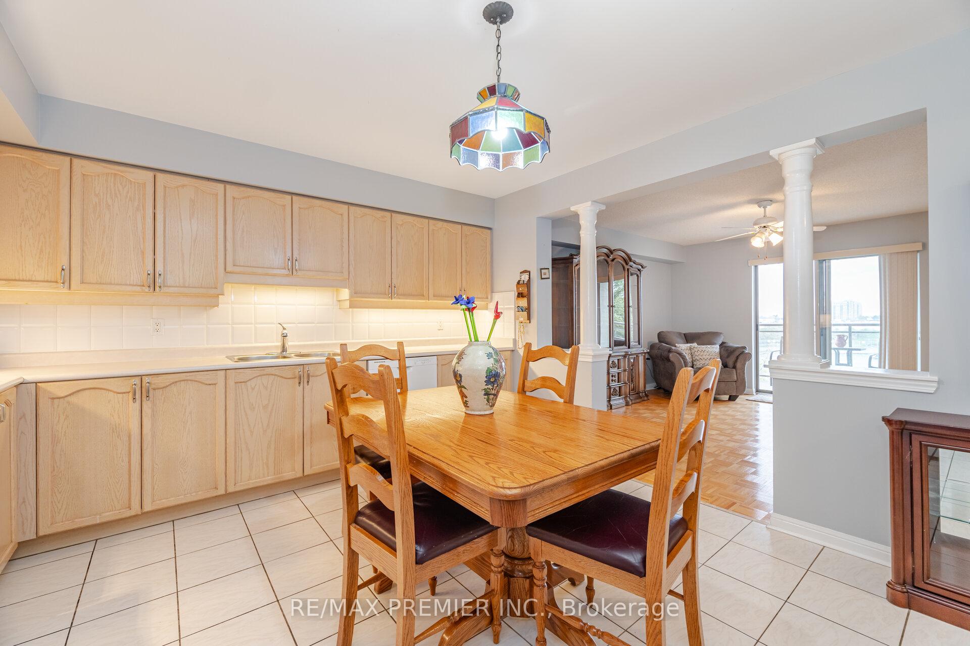 1 Bedroom Condo at 2502 Rutherford,  Vaughan For sale