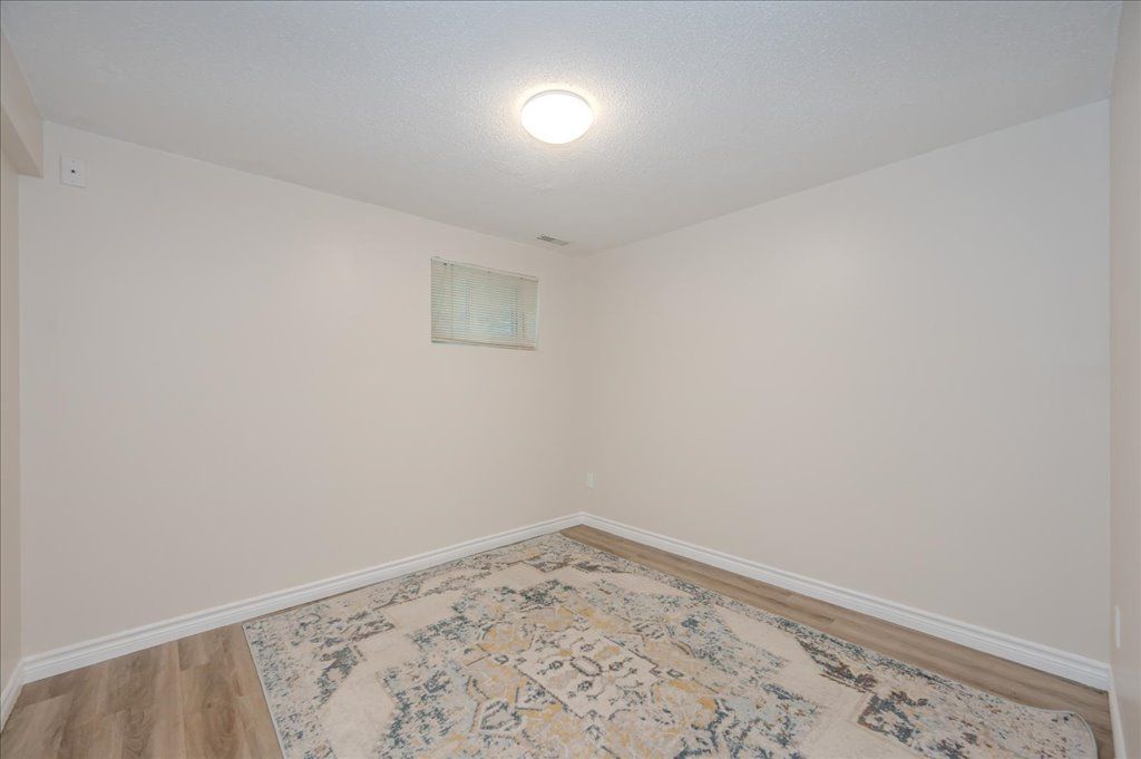 130 Freshmeadow Way