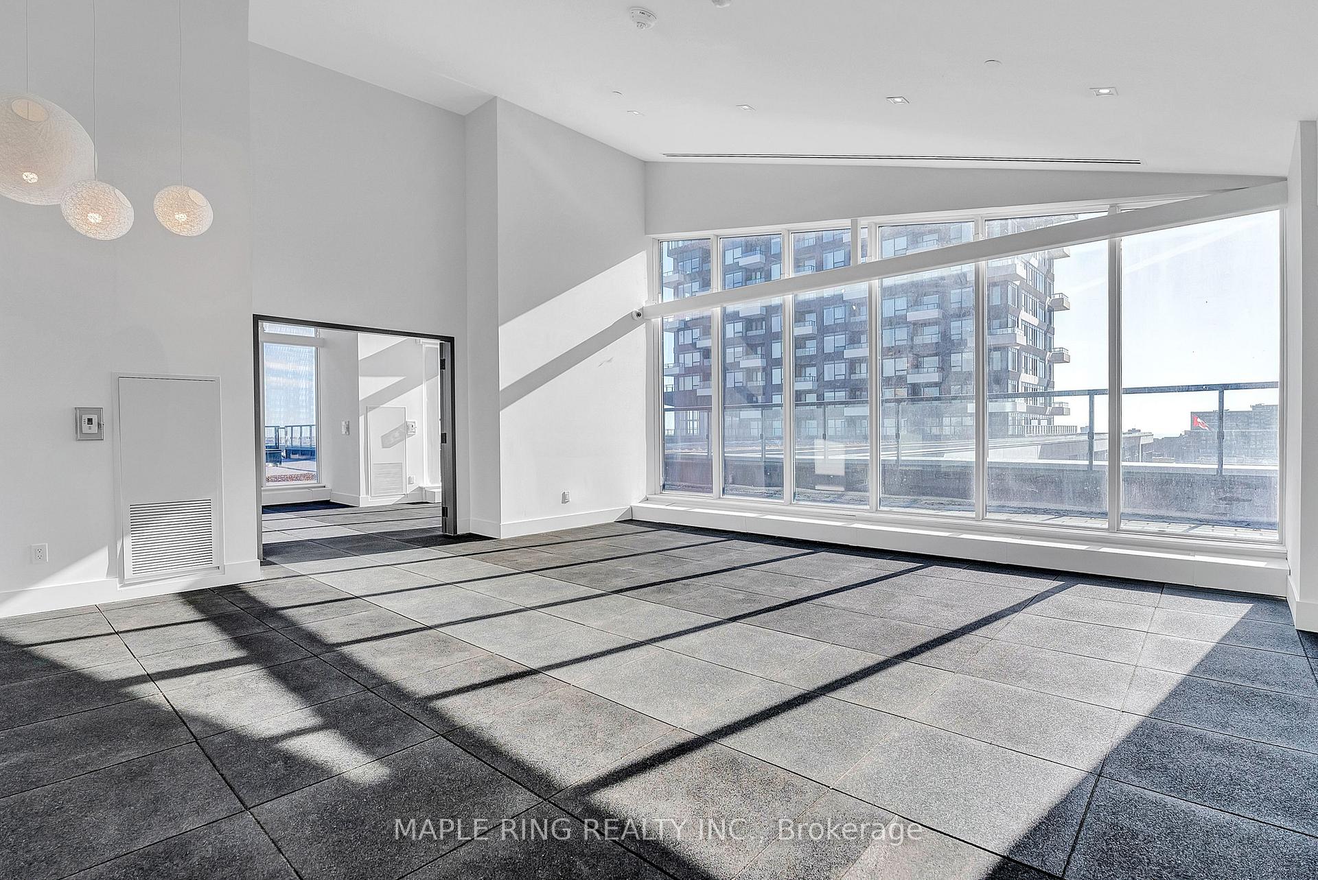 2 Bedrooms Condo at 2485 Taunton,  Oakville For sale