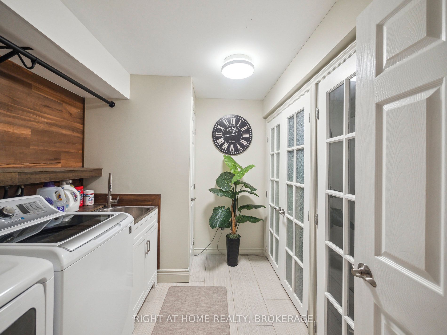 270 Penndutch Circle
