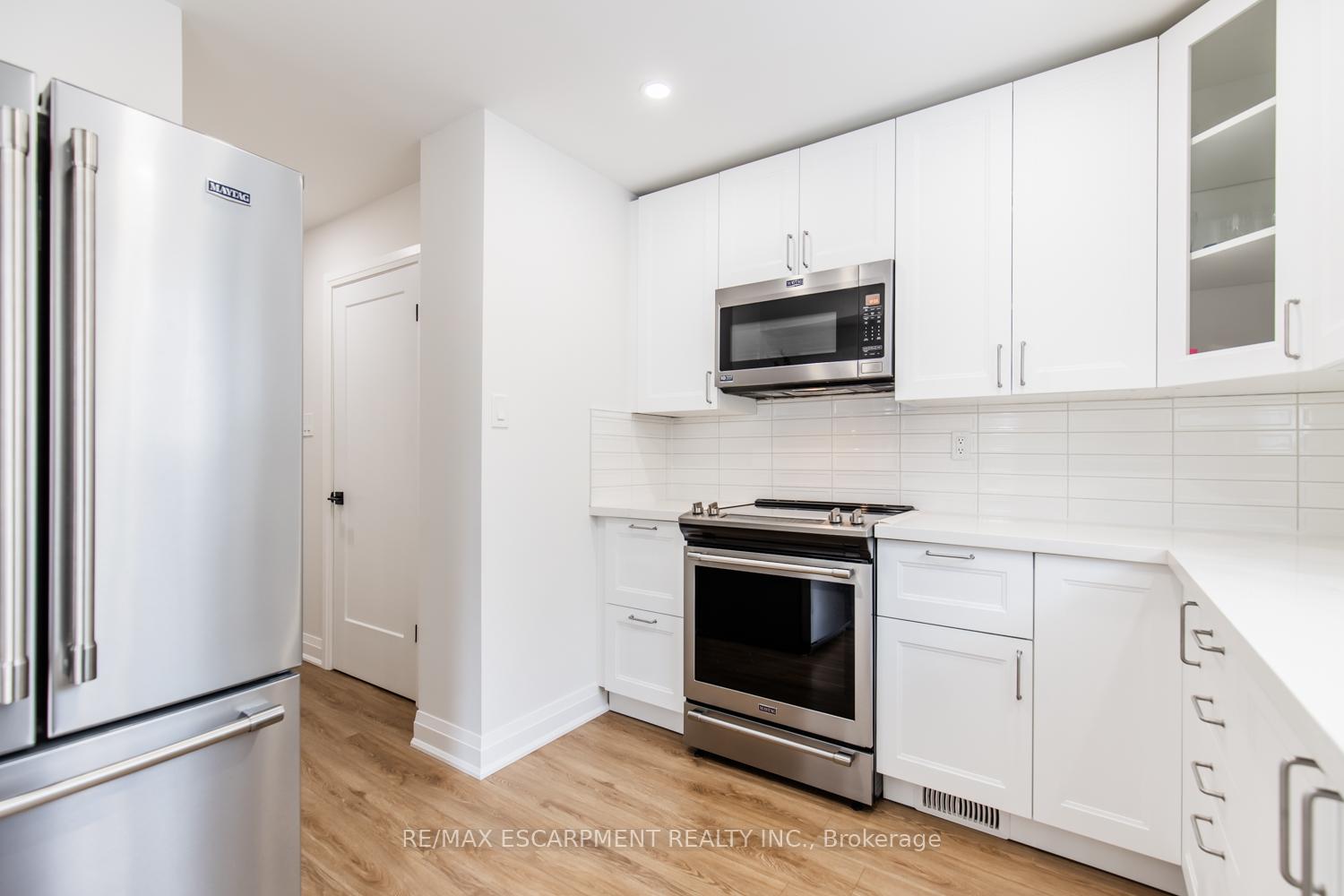 3 Bedrooms Condo at 150 Gateshead, Hamilton For sale