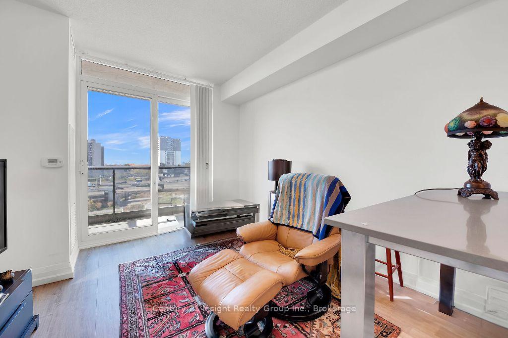 1 Bedroom Condo at 10 Gibbs,  Toronto For sale