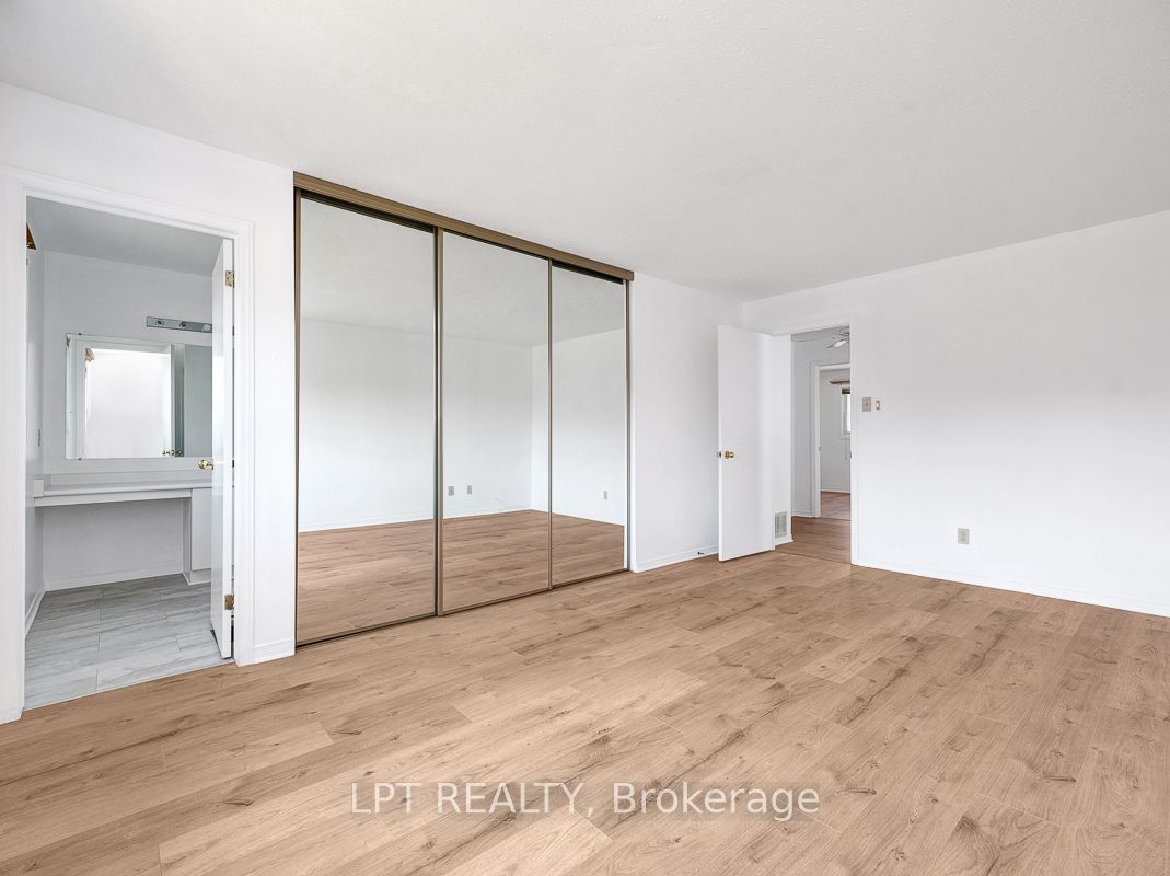 83 Langstrom Crescent