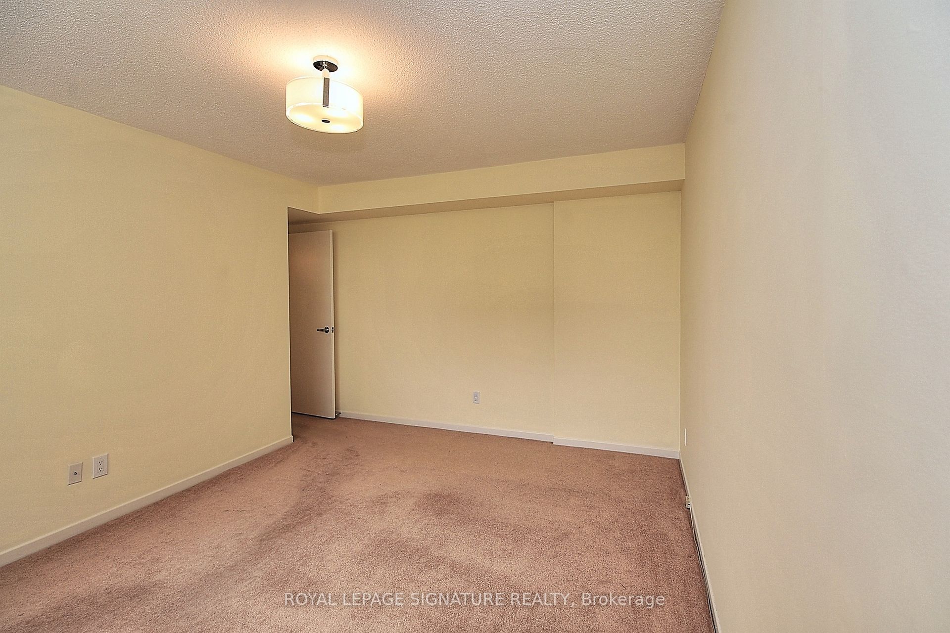 10 Tangreen Court, #702