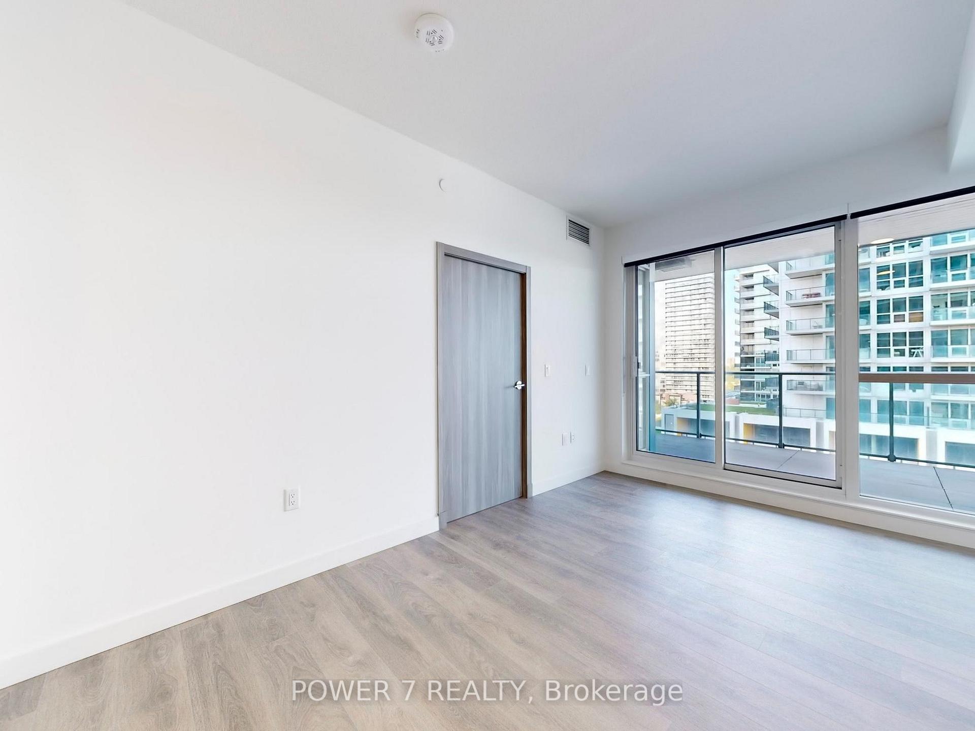 1 Bedroom Condo at 27 McMahon,  Toronto For sale