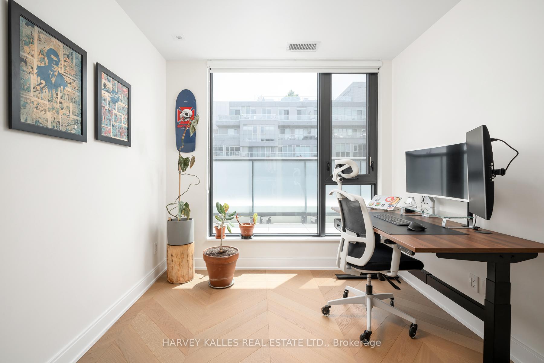 840 St Clair Avenue W 708