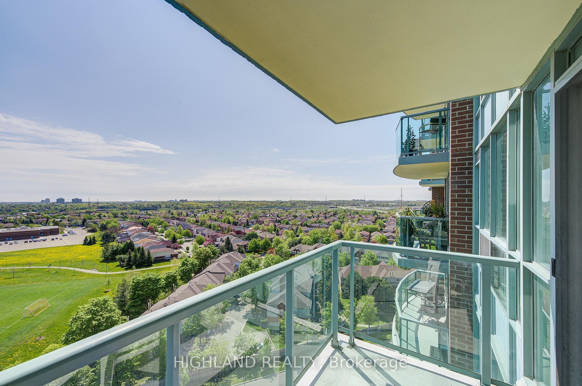 2 Bedrooms Condo at 4879 Kimbermount, Mississauga For sale