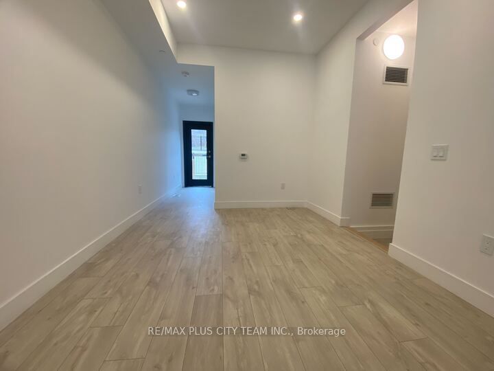 178 Clonmore Drive #BlkB #9, Toronto E06 Birchcliffe-Cliffside