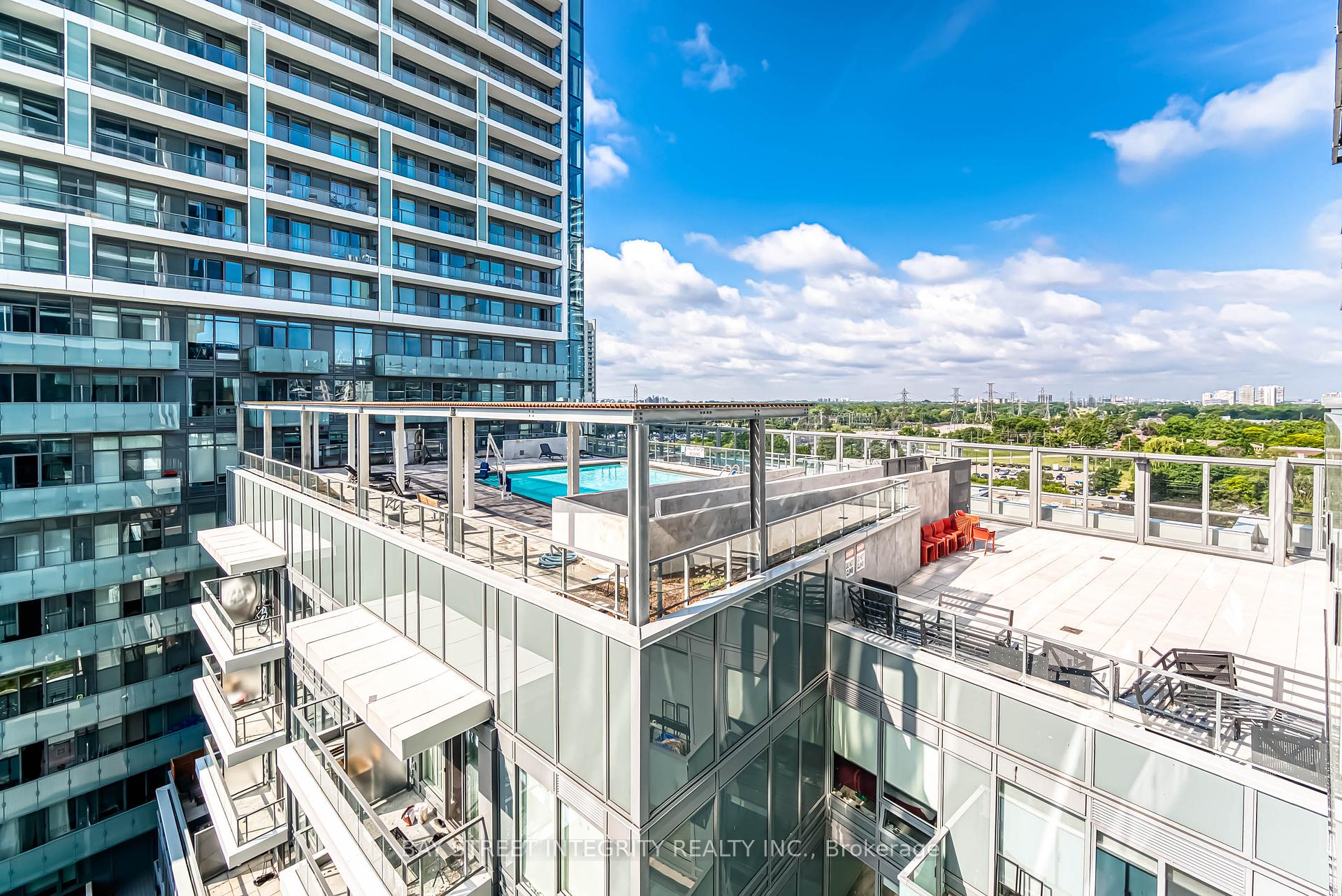 1 Bedroom Condo at 7 Golden Lion, Toronto For sale