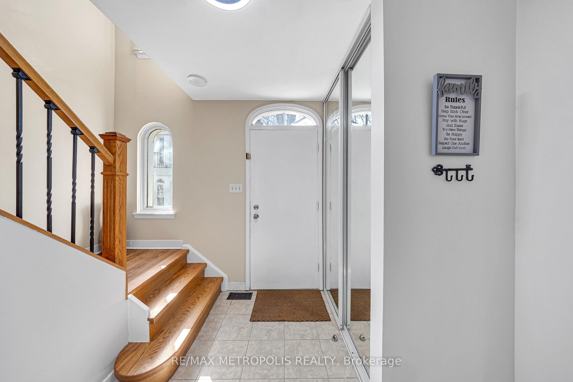 4 Bedrooms Condo at 2550 Birchmount, Toronto For sale
