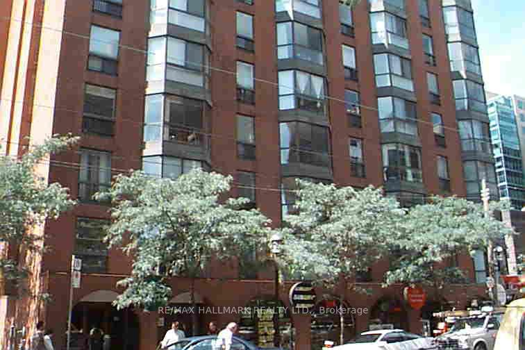2 Bedrooms Condo at 30 Church, Toronto For sale