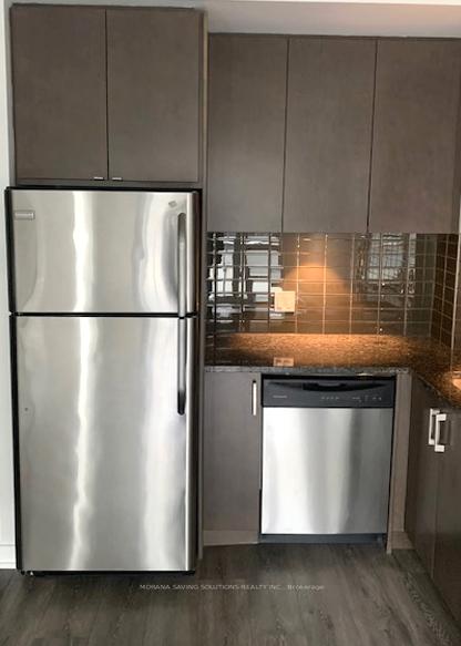 2 Bedrooms Condo at 89 Dunfield,  Toronto For sale