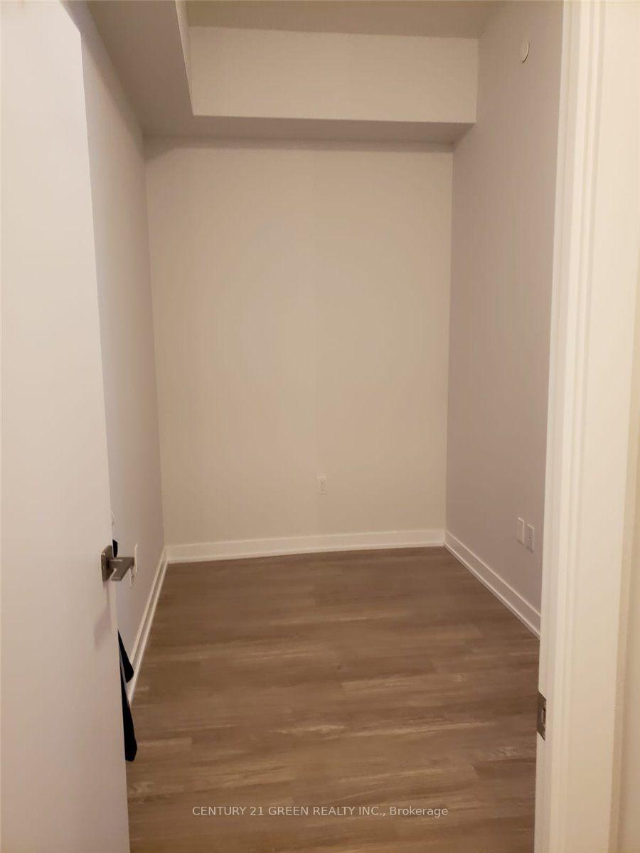 2 Bedrooms Condo at 4055 Parkside Village, Mississauga For sale