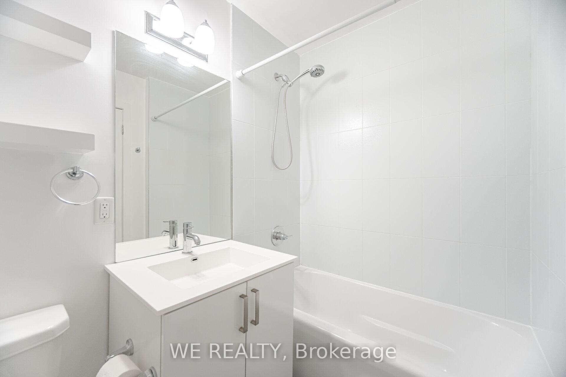 3 Bedrooms Condo at 3560 ST CLAIR, Toronto For sale