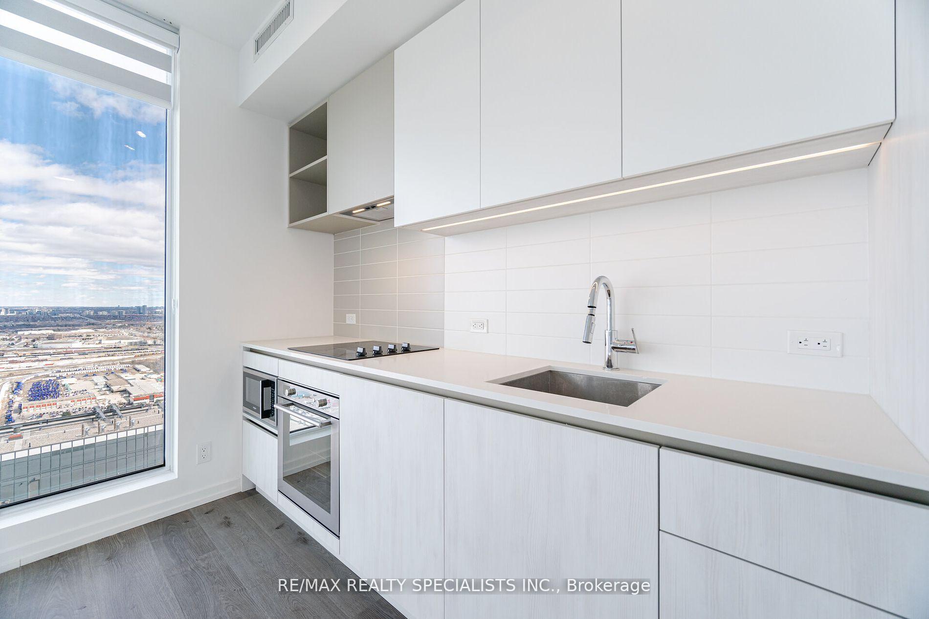 2 Bedrooms Condo at 7890 Jane,  Vaughan For sale