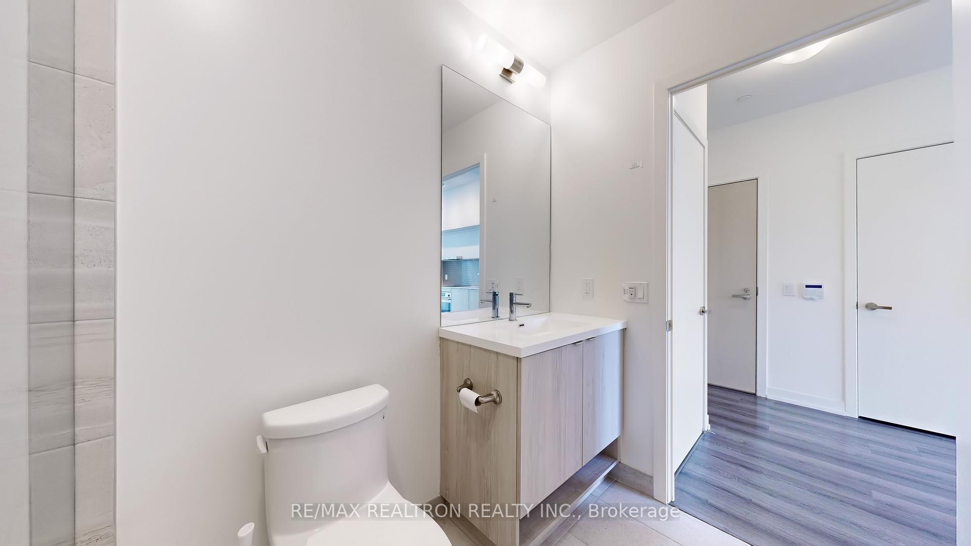 2 Bedrooms Condo at 138 Downes, Toronto For sale