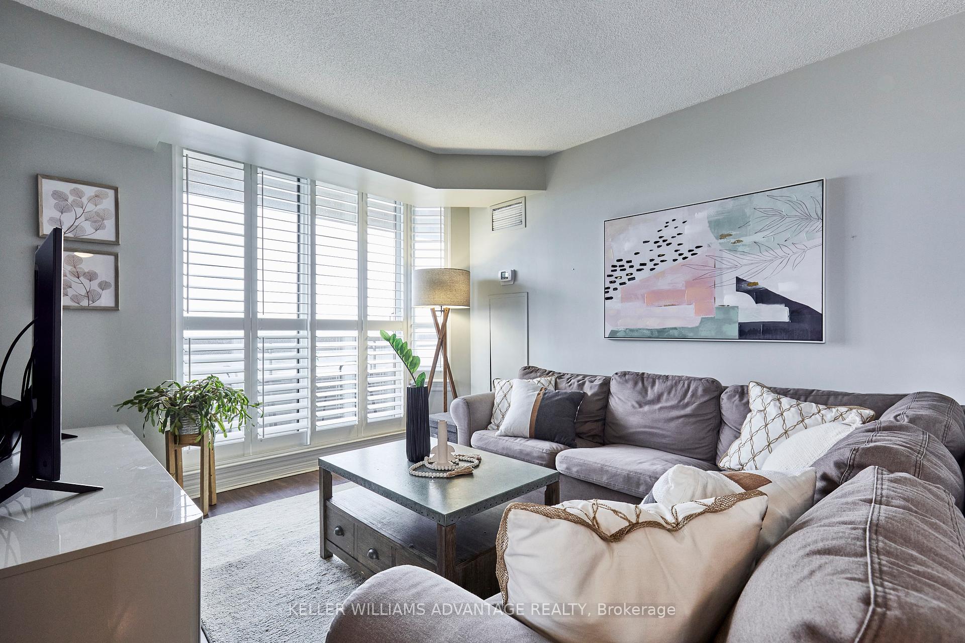 2 Bedrooms Condo at 1700 Eglinton, Toronto For sale