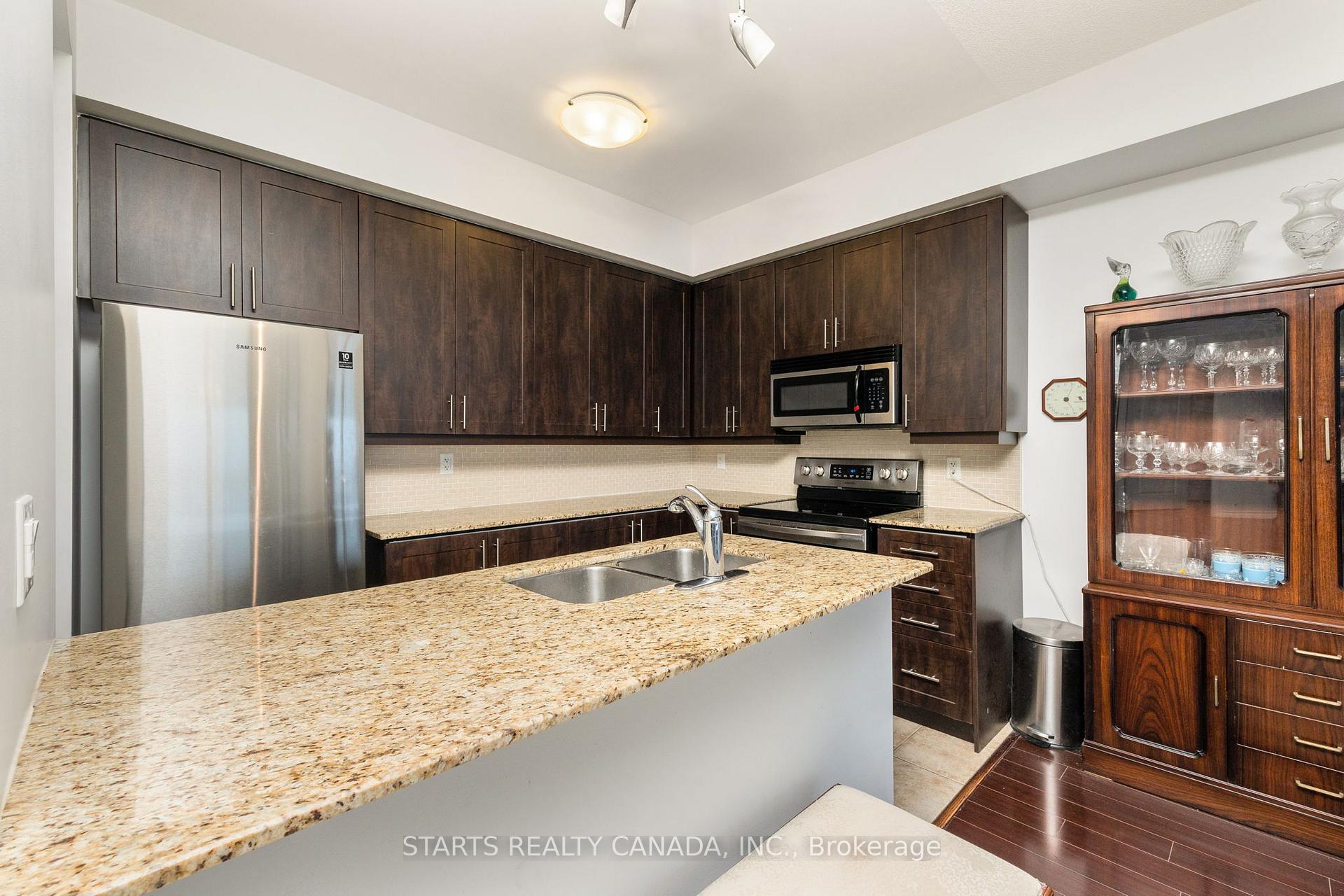 2 Bedrooms Condo at 920 Sheppard,  Toronto For sale