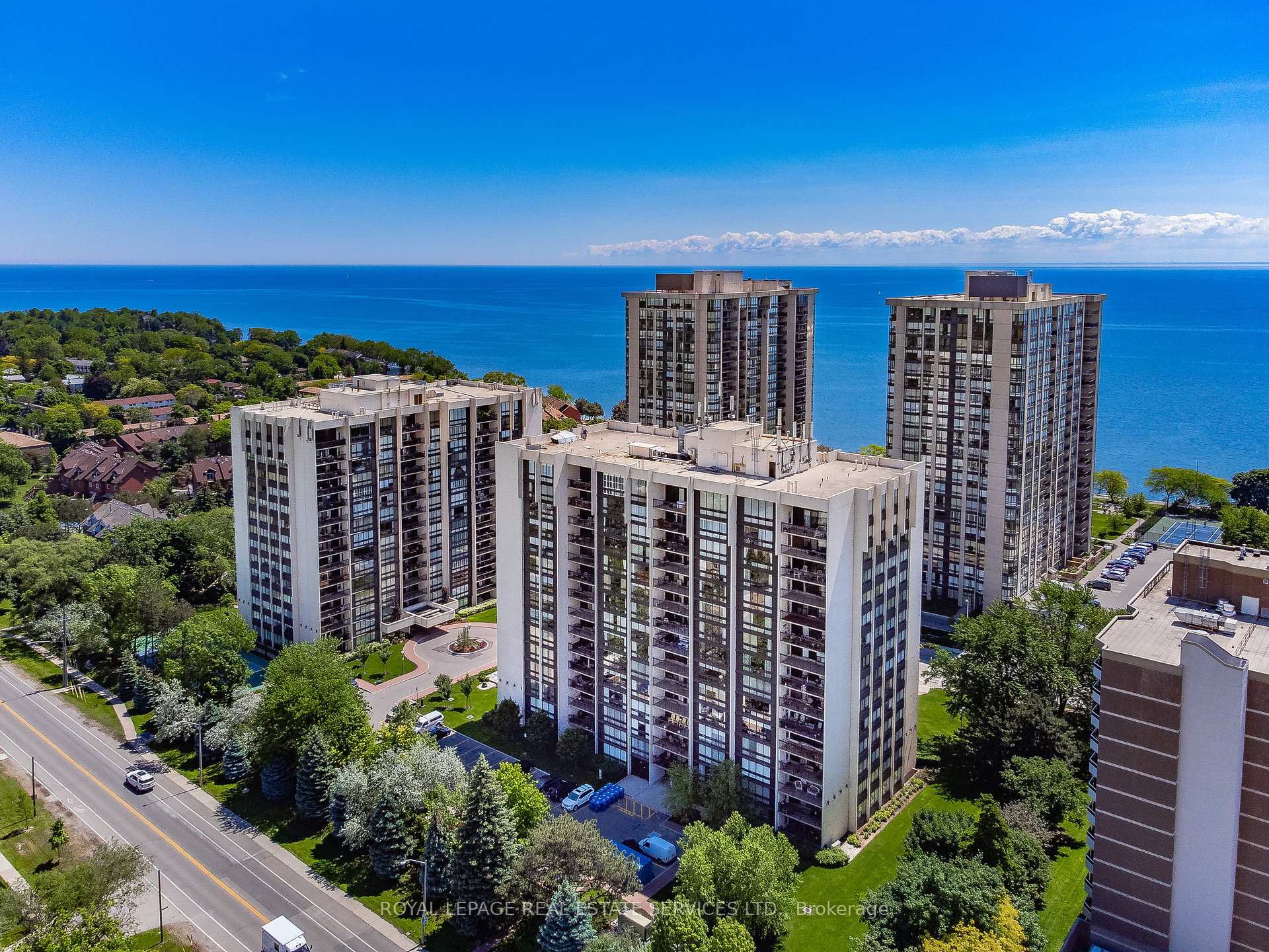 #1402 – 2185 Marine Drive, Oakville, ON L6L 5L6