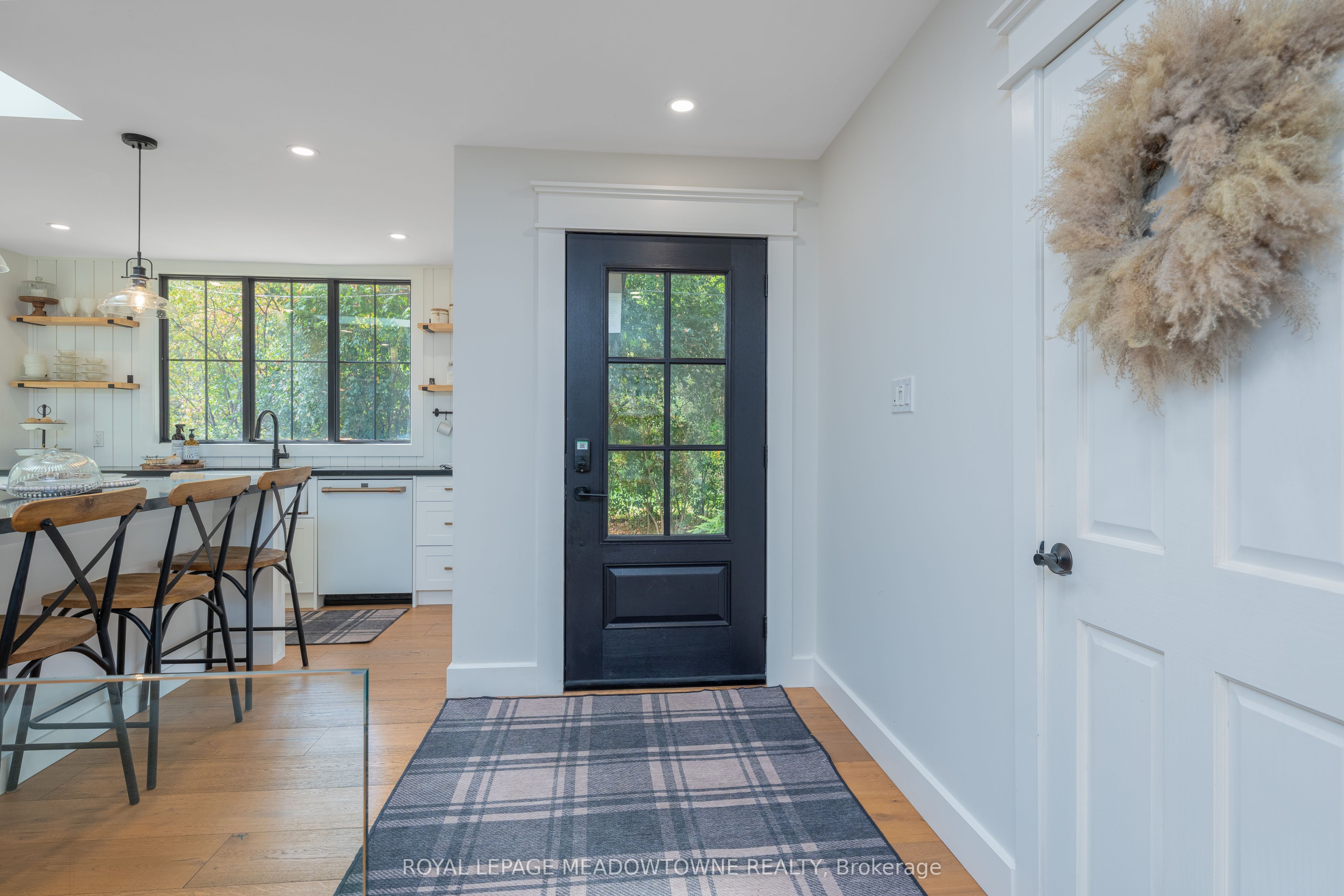 27 Tweedle Street, Halton Hills, ON L7G 3S6