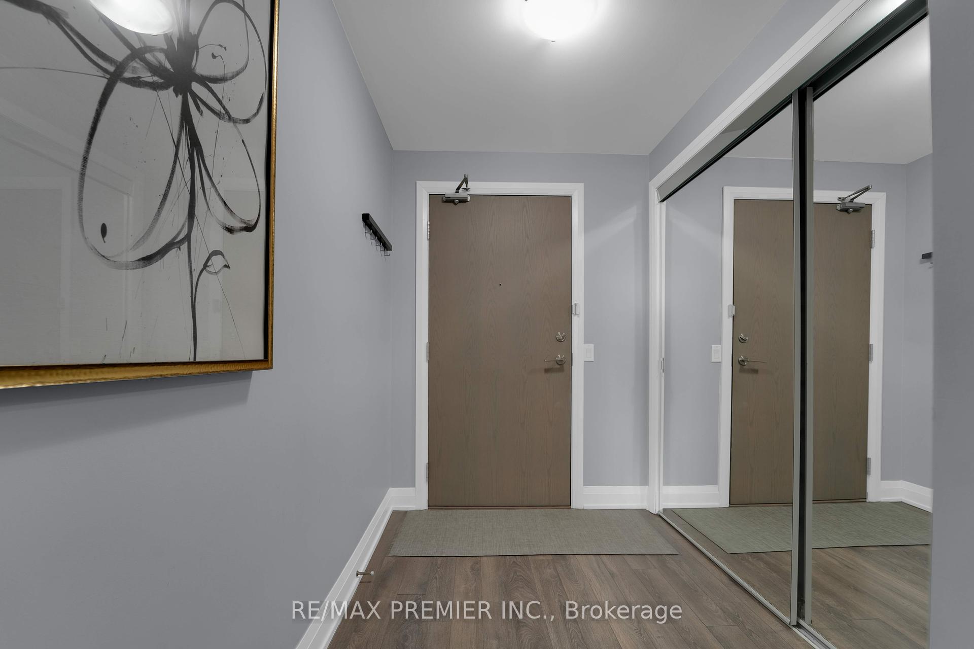 2 Bedrooms Condo at 4800 Highway 7,  Vaughan For sale