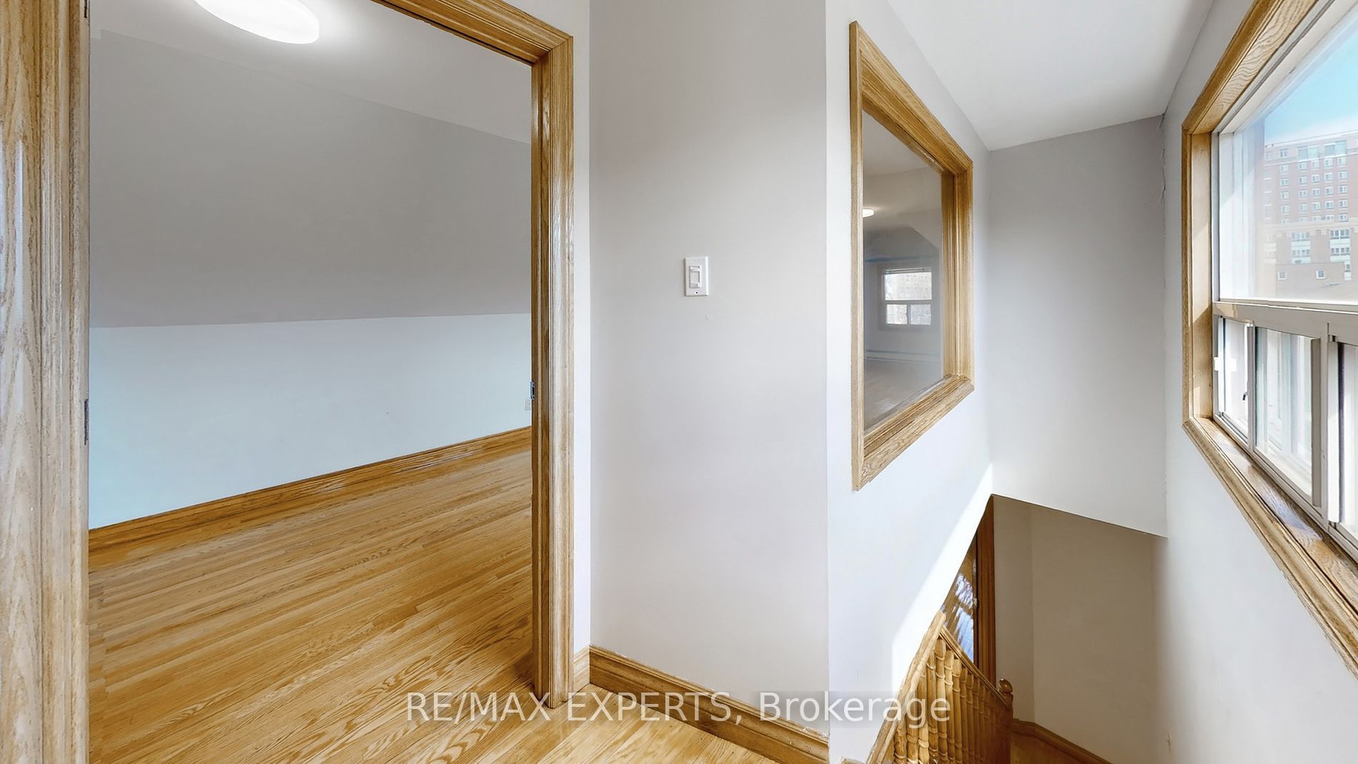 106 Kenwood Avenue UPPER